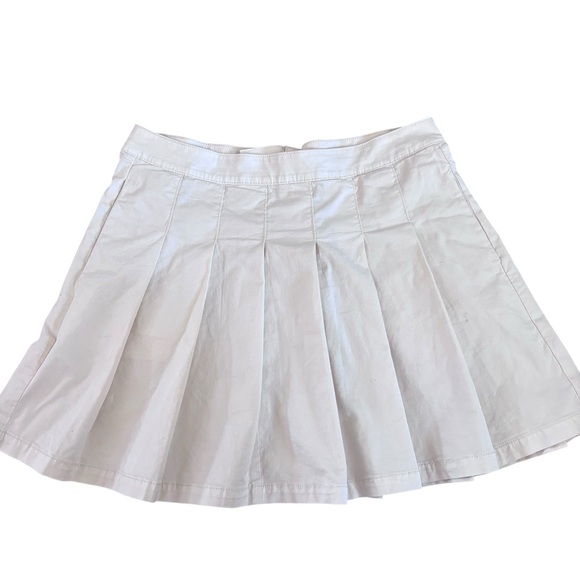 American Eagle Beige Front Pleated Mini Skirt Size 12 - Picture 2 of 12